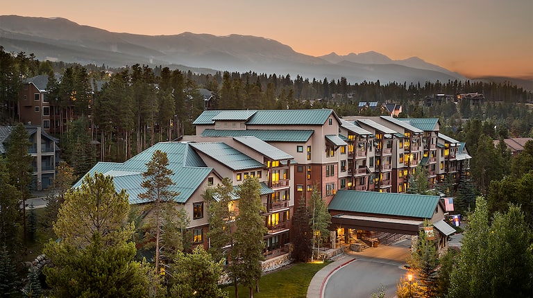 Hilton Grand Vacations Club Valdoro Mountain Lodge Breckenridge in Breckenridge Ski Resort