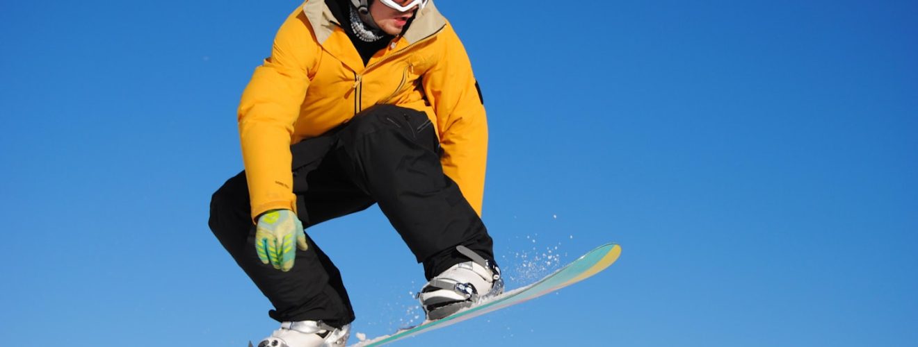 How much does it cost to ski at ski Liberty?